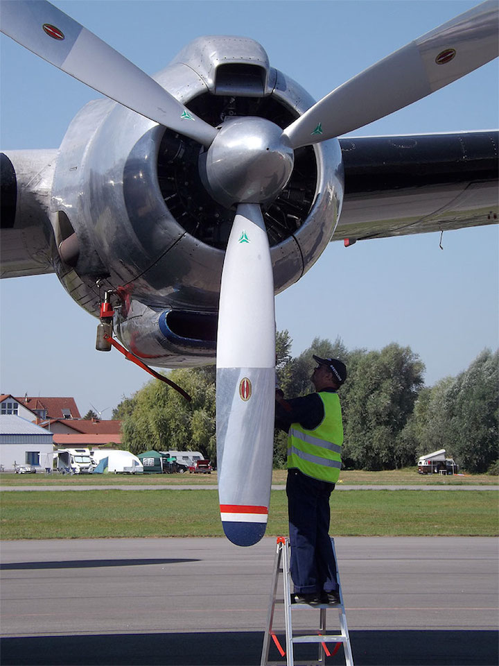 2016-08-fdke-lockheed-l-104