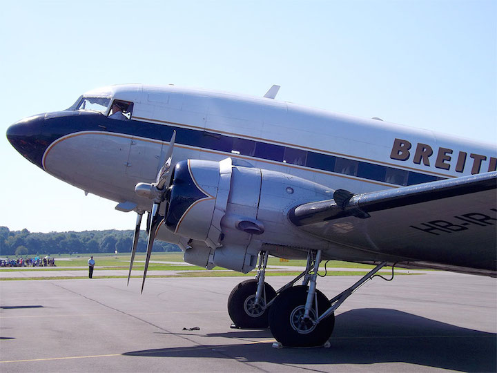 2016-08-fla-douglas-dc-3