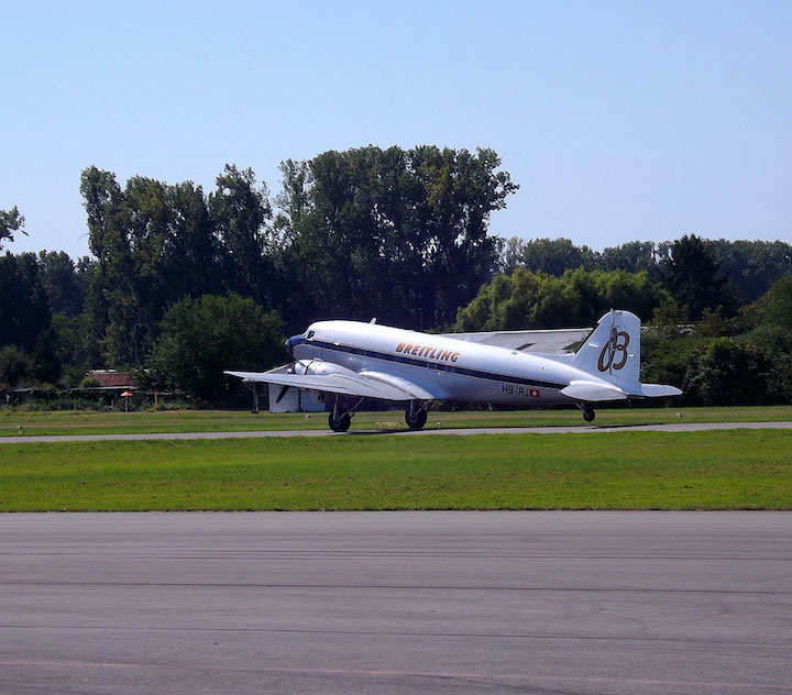 2016-08-flkj-douglas-dc-3