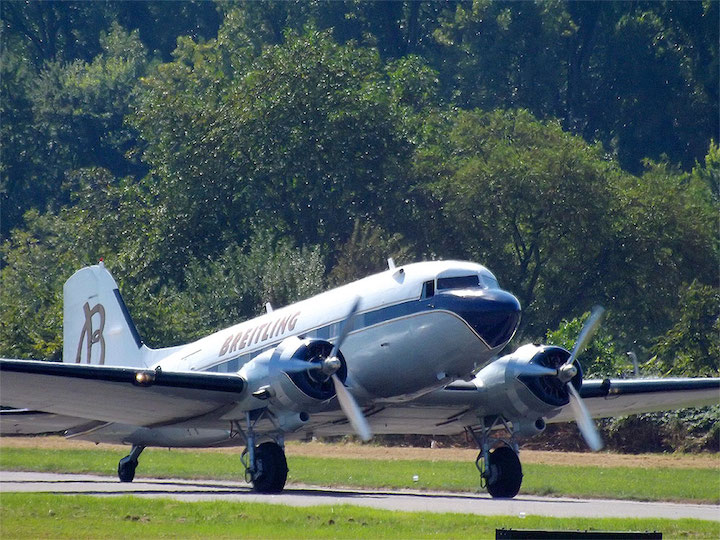 2016-08-flkl-douglas-dc-3