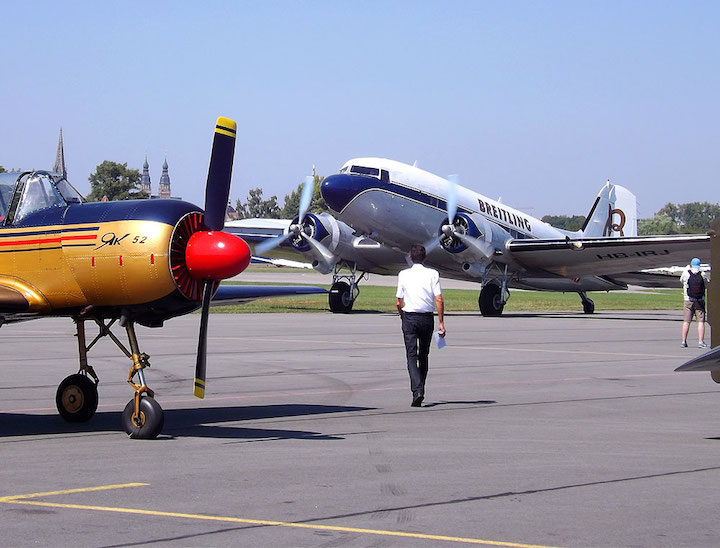 2016-08-flkp-douglas-dc-3