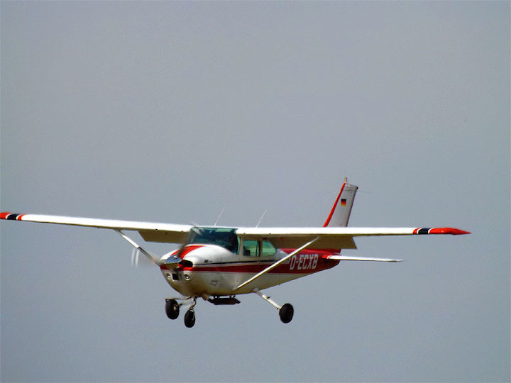 2016-08-hce-cessna