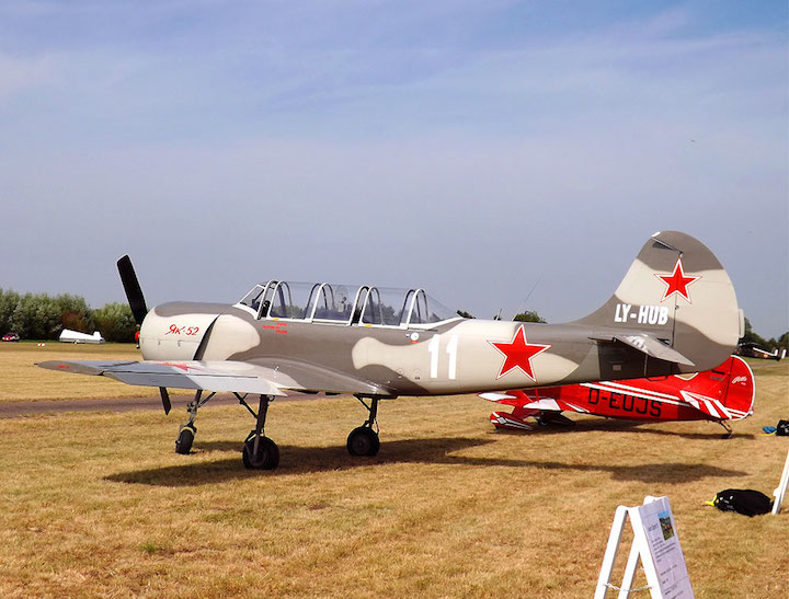 2016-08-hf-yak-52