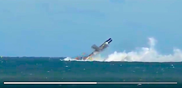 2018-falcon9-water-landing-bh