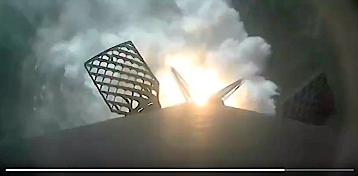 2018-falcon9stufe1-watherlanding-ab