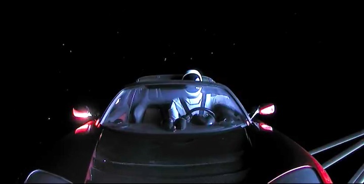 2018spacex-starman-aq