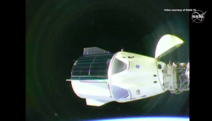 2019-dragon-crew-abdocking-aa