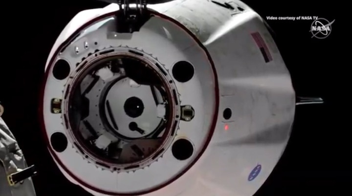 2019-dragon-crew-abdocking-ae