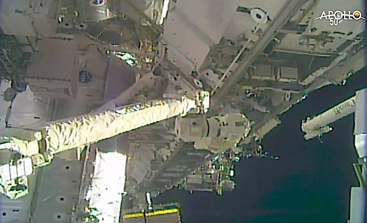 2019-iss-eva60-bg