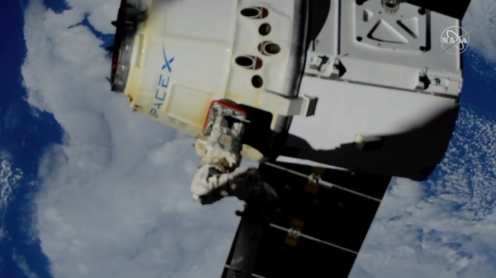 2020-01-7-spacex-dragon-iss-ab