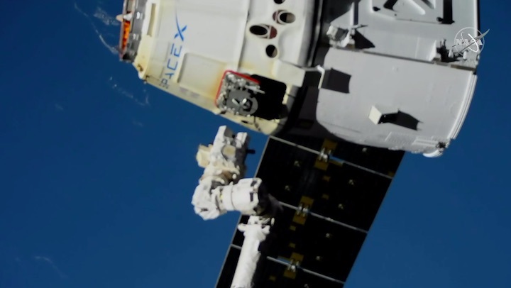 2020-01-7-spacex-dragon-iss-ai