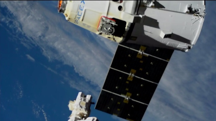 2020-01-7-spacex-dragon-iss-am