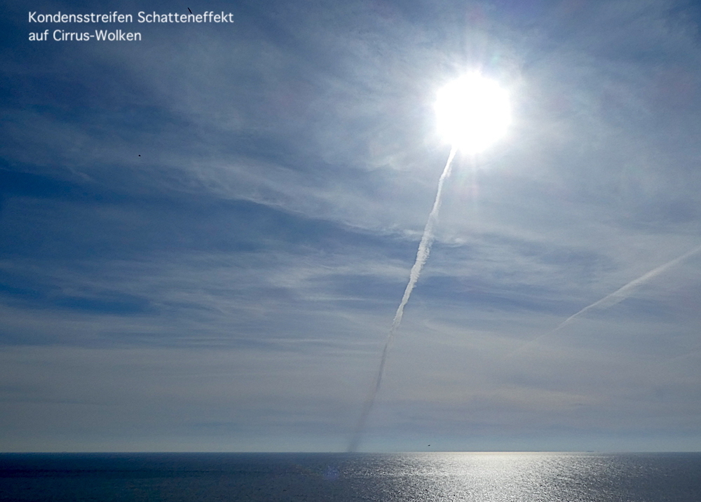 2020-05-abdddd-kondensstreifenschatten-1