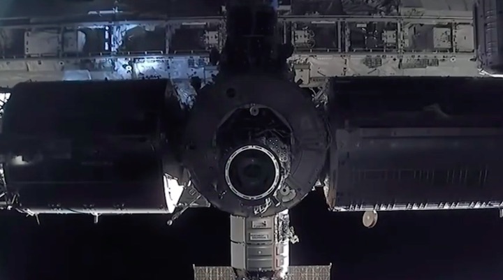 2020-11-17-crew1-iss-docking-ac