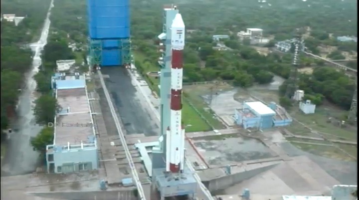 2020-11-7-pslv-c49-launch-aa