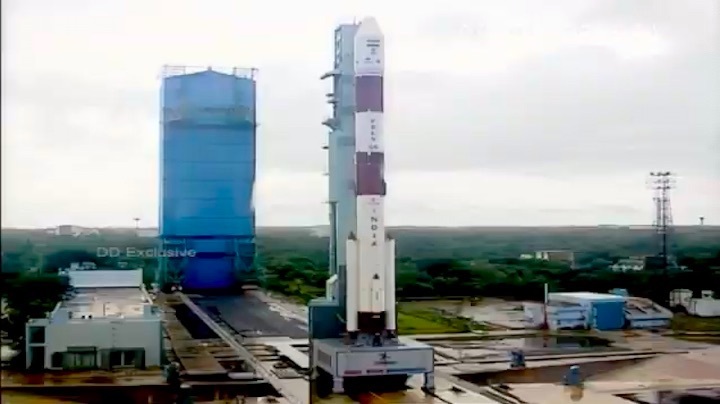 2020-11-7-pslv-c49-launch-ad