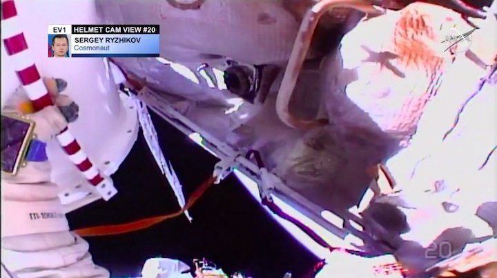 2020-11-russian-spacewalk-47-azn