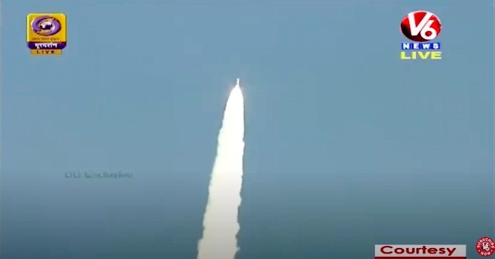 2020-12-17-pslv-c50-launch-ag