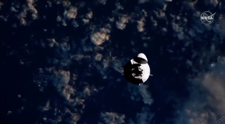 2020-12-crs21-iss-docking-am