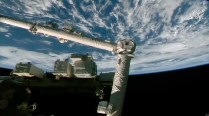 2020-12-crs21-iss-docking-ay