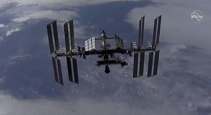 2020-12-crs21-iss-docking-azg