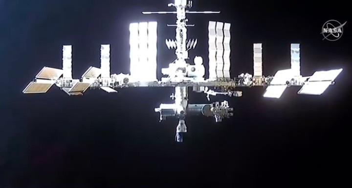 2020-12-crs21-iss-docking-azl