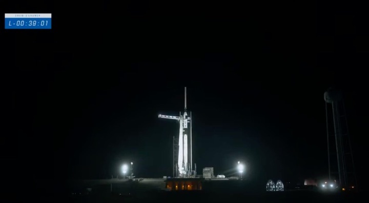 2021-04-23-crew2-launch-az
