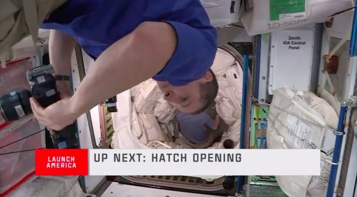 2021-04-24-crew2-iss-hatch-ab