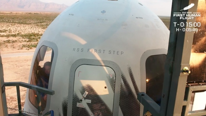 2021-07-20-blueorigin-humanflight-c