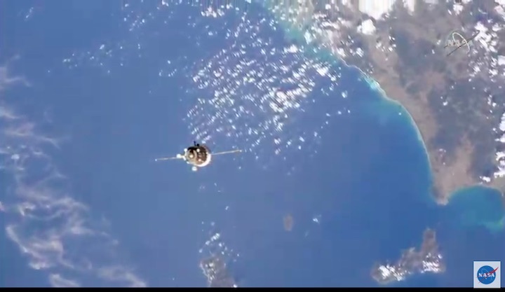 2021-10-5-ms19-iss-docking-at