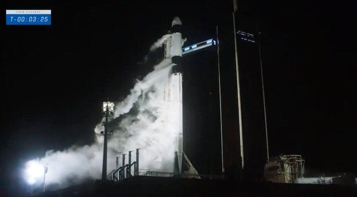 2021-11-11-crew3-launch-bzj