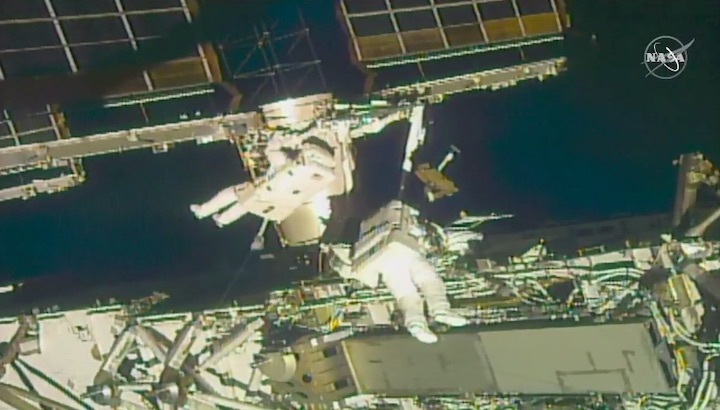 2022-03-15-iss-nasa-eva-aa