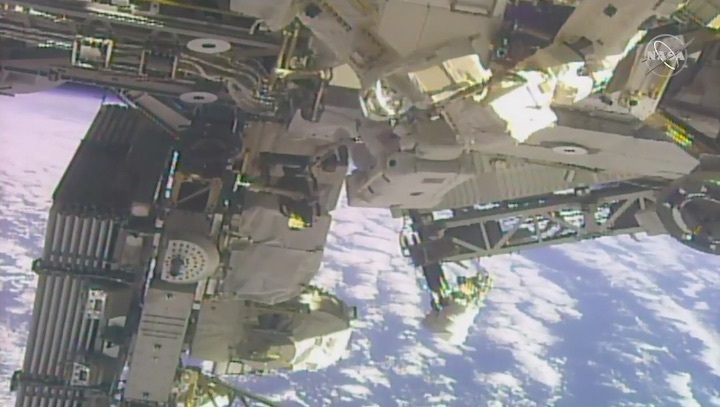 2022-03-15-iss-nasa-eva-au