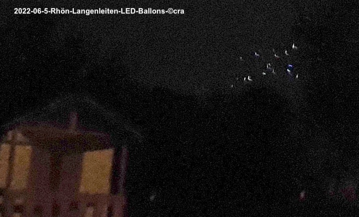 2022-06-5-rhoen-langenleiten-led-ballons