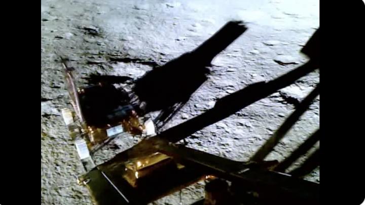 2023-08-25-chandrayaan3-rover-ac