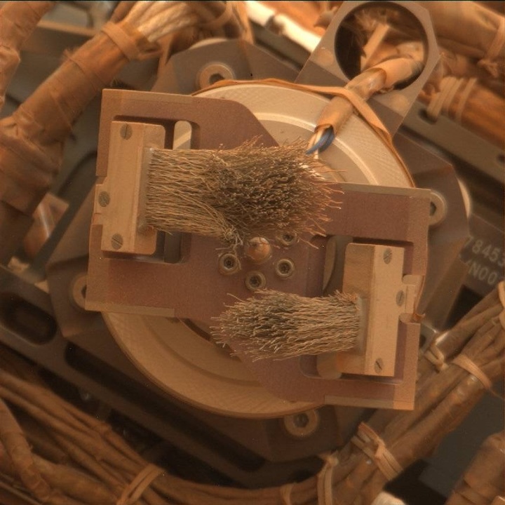 2100mr0112030010604394e01-dxxx