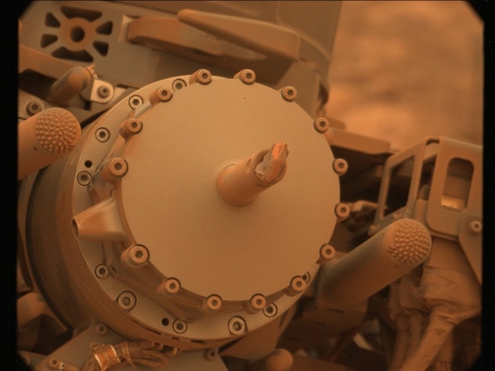 2113mr0113010000404702e01-dxxx