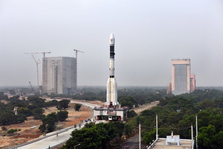 23-panoramicviewofgslv-f08onth