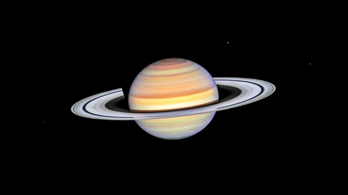 231226104404-nasa-hubble-telescope-saturn-rings-10-22-2023