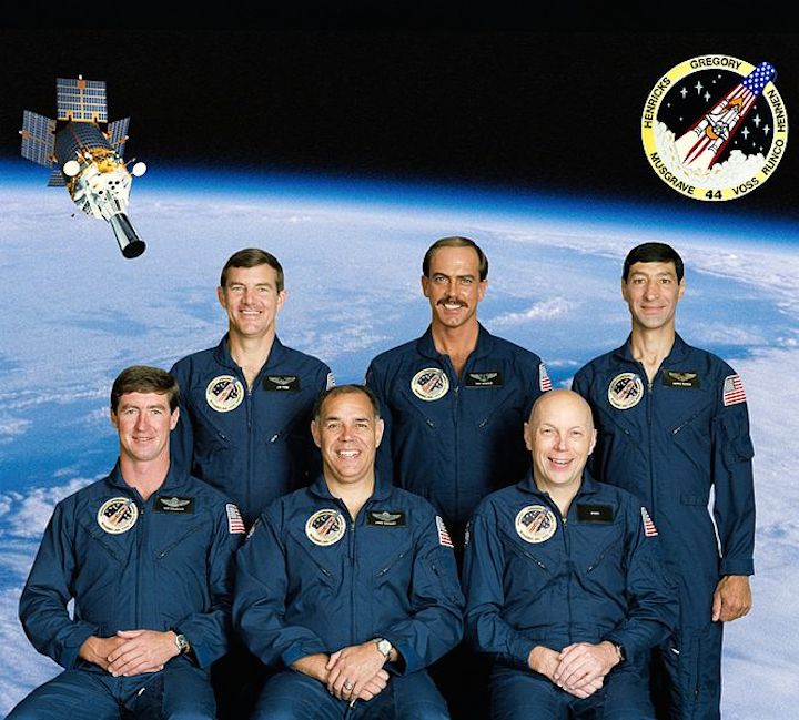 666px-sts-44-crew