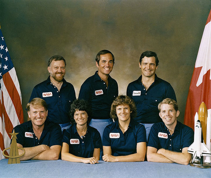 710px-sts-41-g-crew