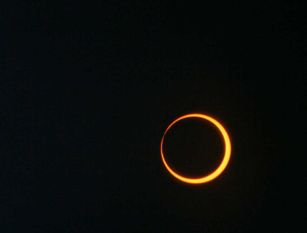 74-annular-eclipse-detail