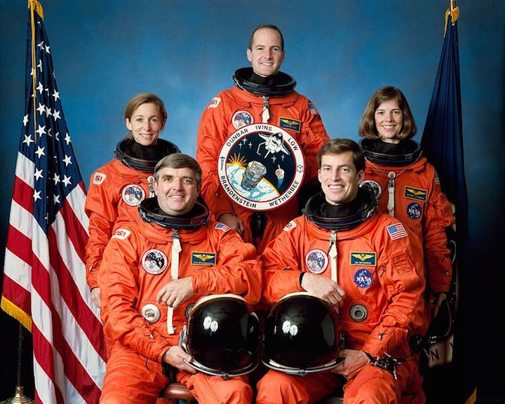 749px-sts-32-crew