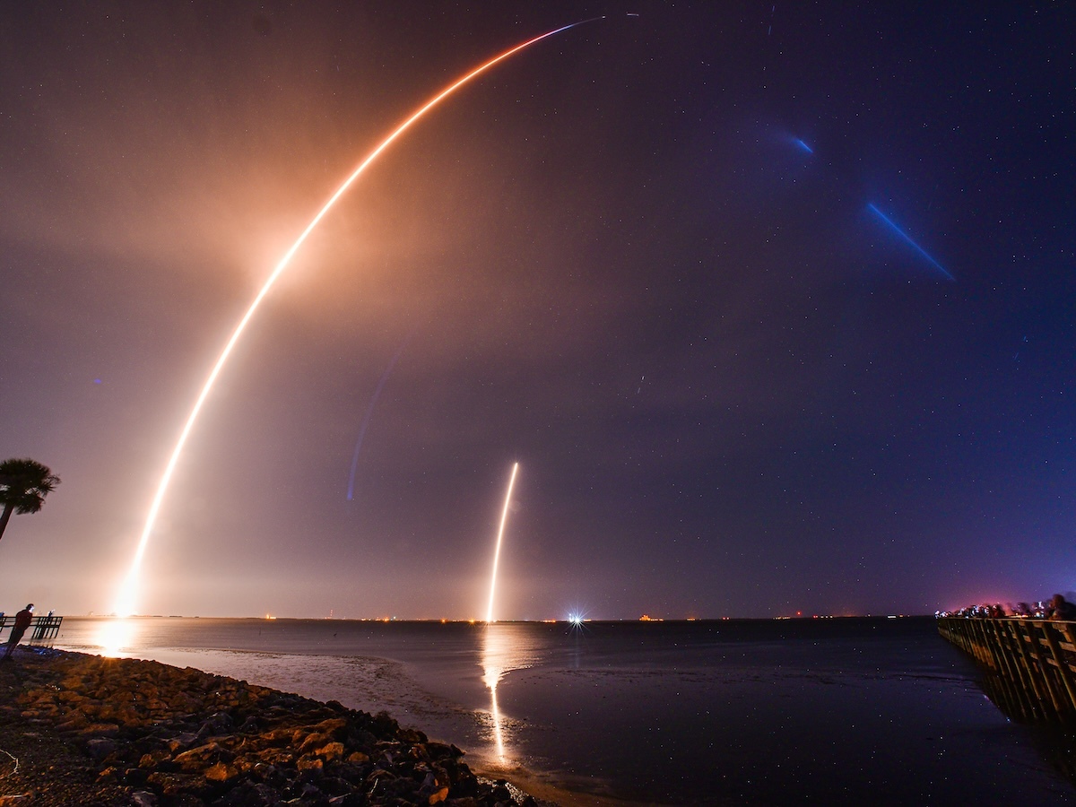 83205183007-space-x-bandwagon-3-2