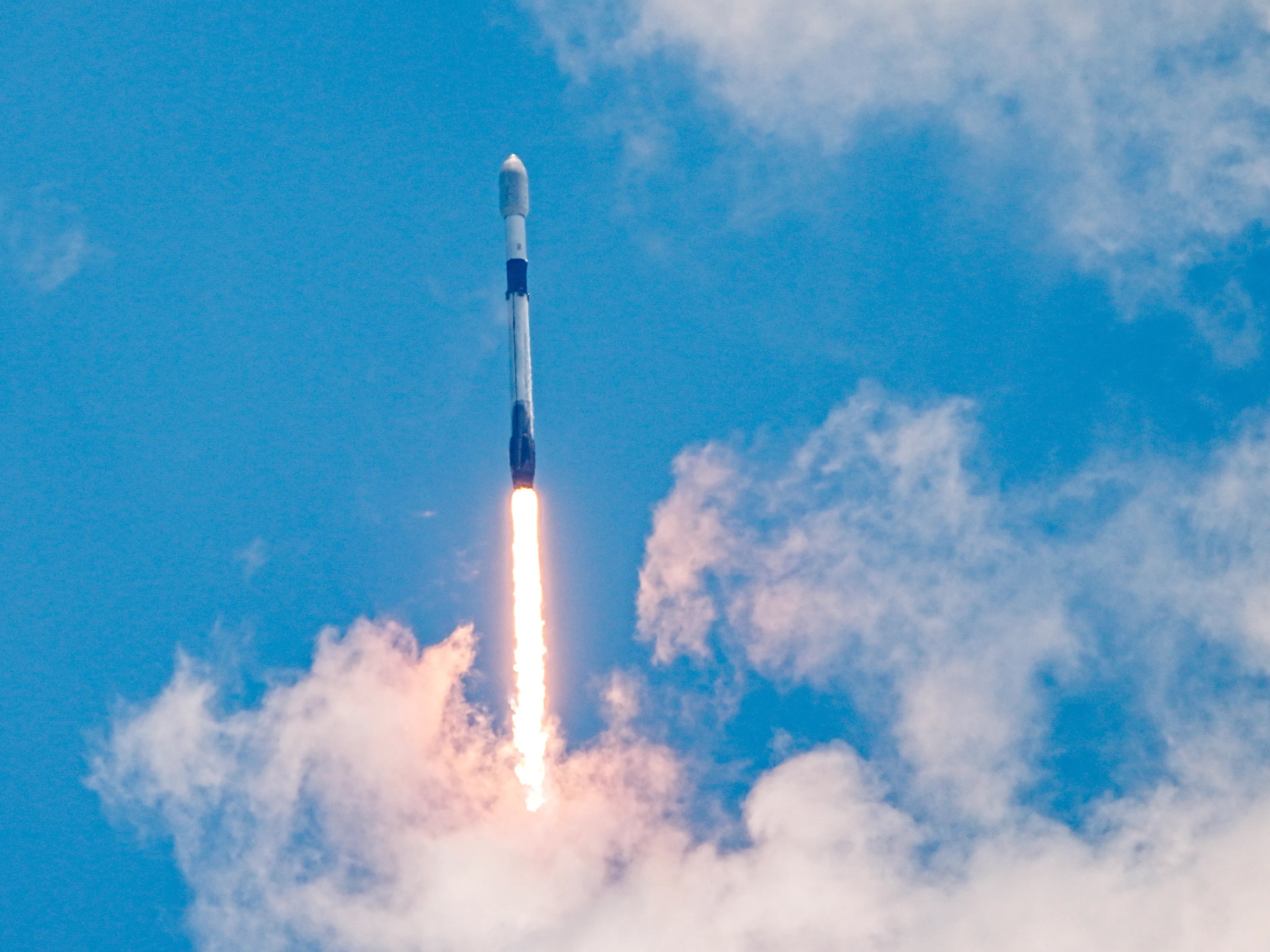 83626088007-crb-0511425-spacex-5