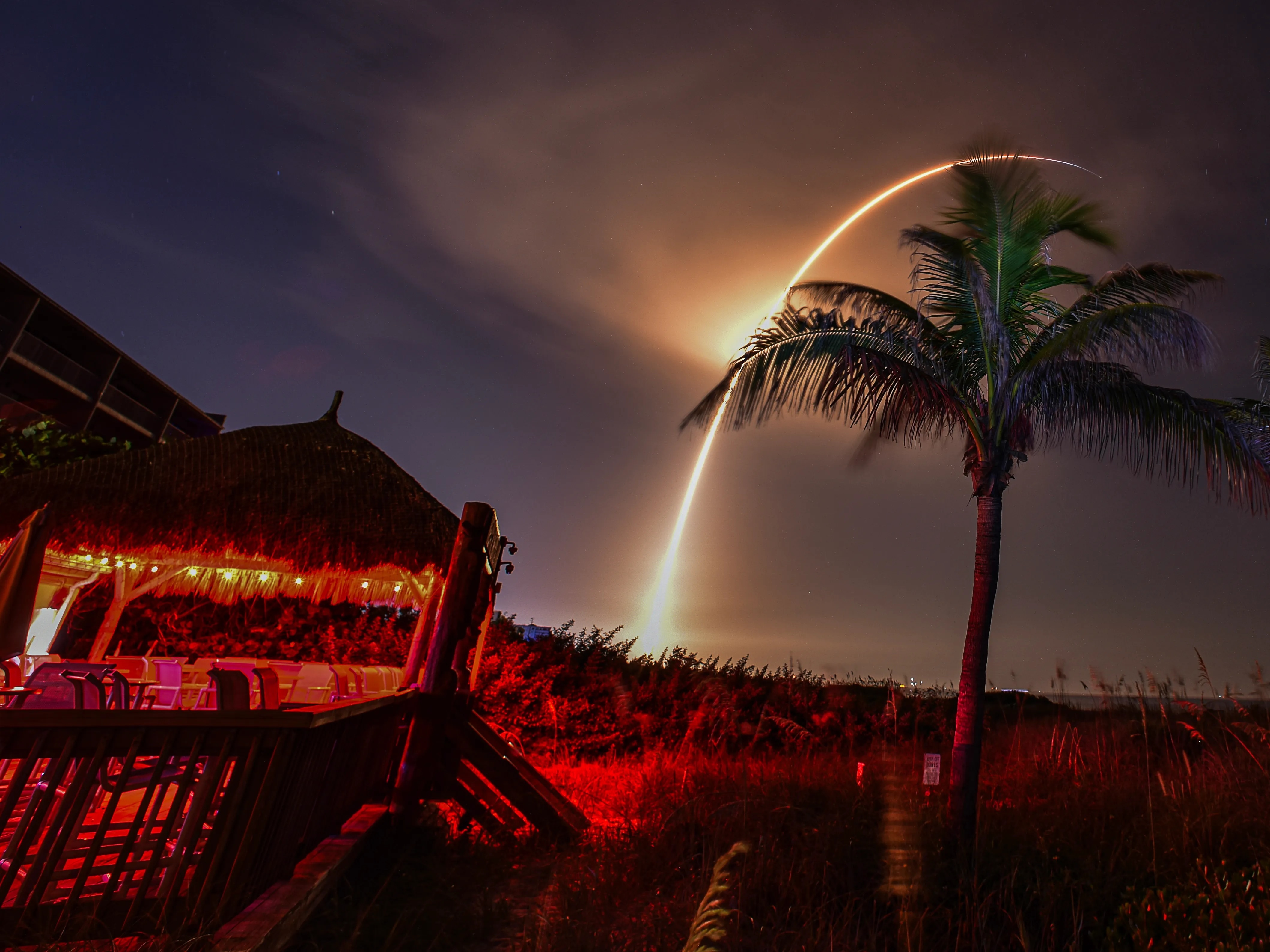 84501923007-space-x-starlink-1028-1