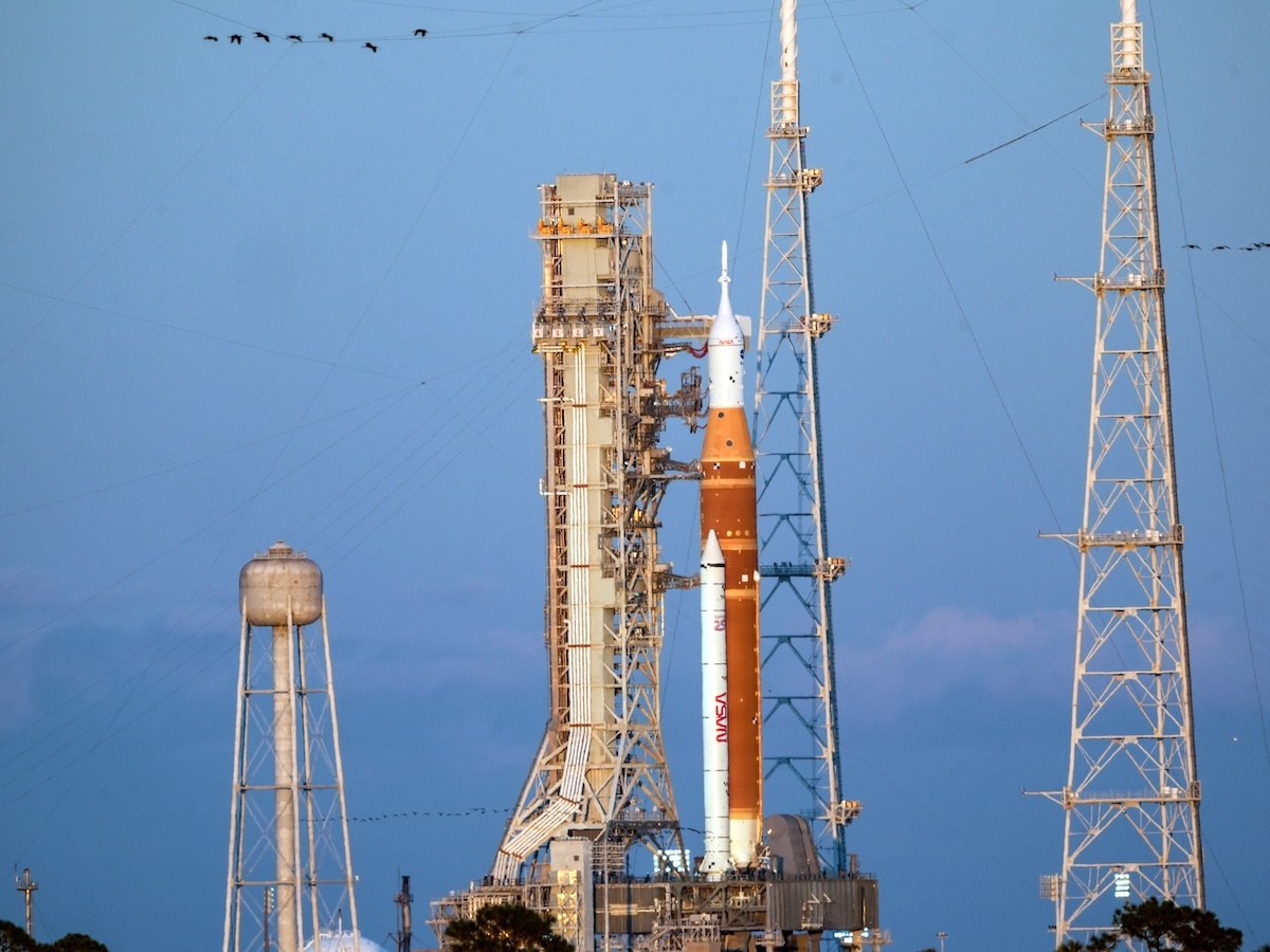 88470221007-crb-020126-artemis-25