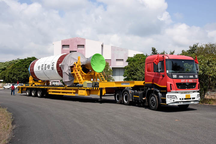 8transportationofpslv-c45liquidsecondstagetovehicleassemblybuilding