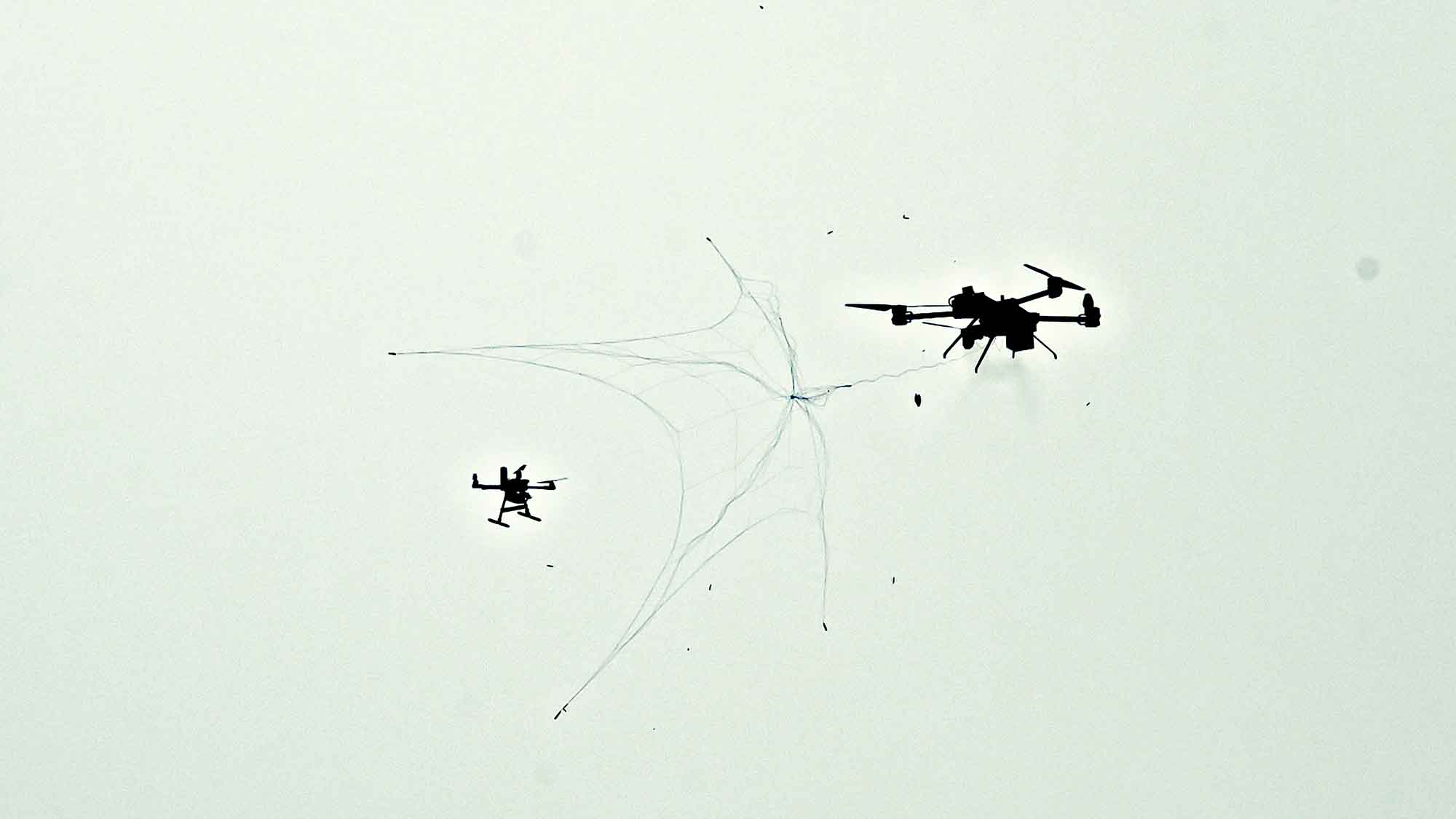 a1-falke-netzwerferdrohne-in-aktion-argus-interception