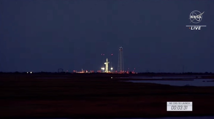 antares-ng19-launch-am